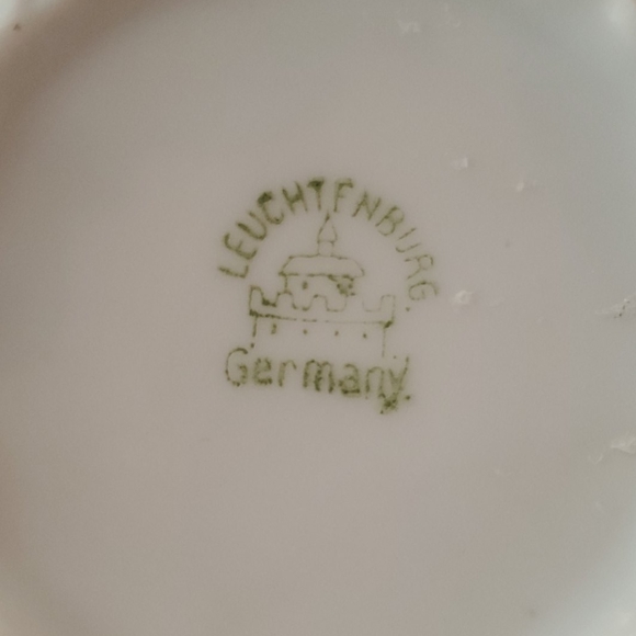 Vintage Creamer, 10 Ounce Capacity - Picture 3 of 7